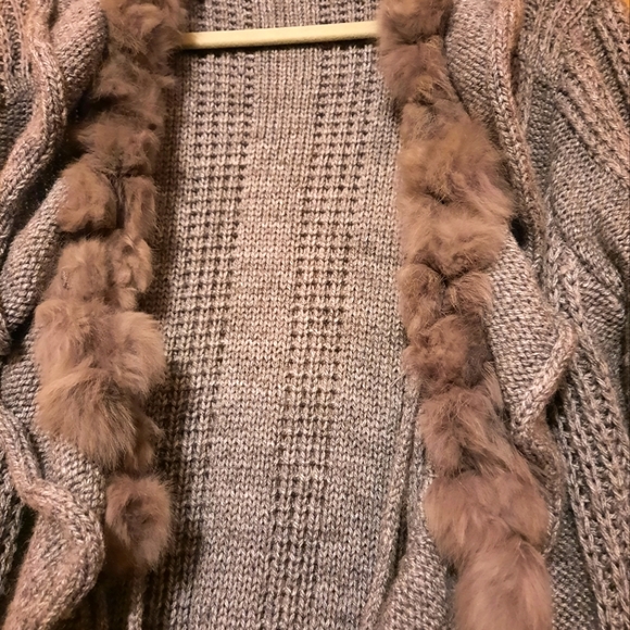Cardigan wool, women Large, worn, with fur $50 - Picture 3 of 5